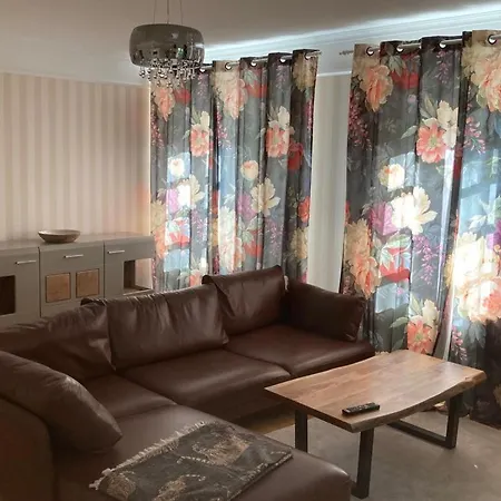 Grosse Galeriewohnung Mit Sauna 
